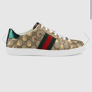 Gucci  Ace GG Supreme sneaker with bees
